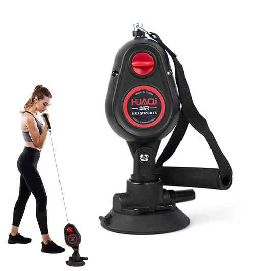 Fitness -Trainer mit Seilzug und Saugnapf